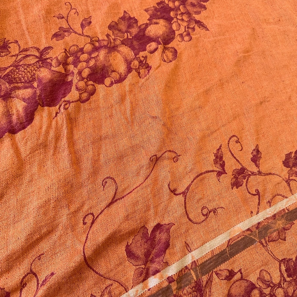 Williams Sonoma 70” by 108” Thanksgiving Linen Tablecloth - Picture 10 of 15